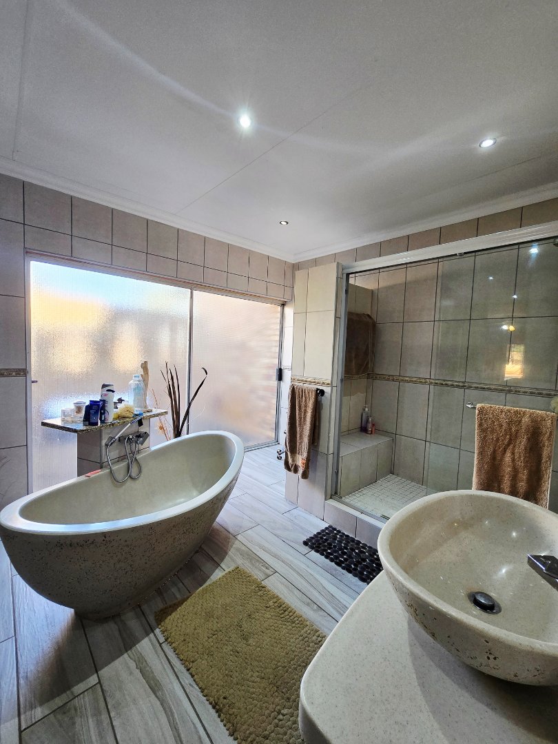 3 Bedroom Property for Sale in Wilkoppies North West